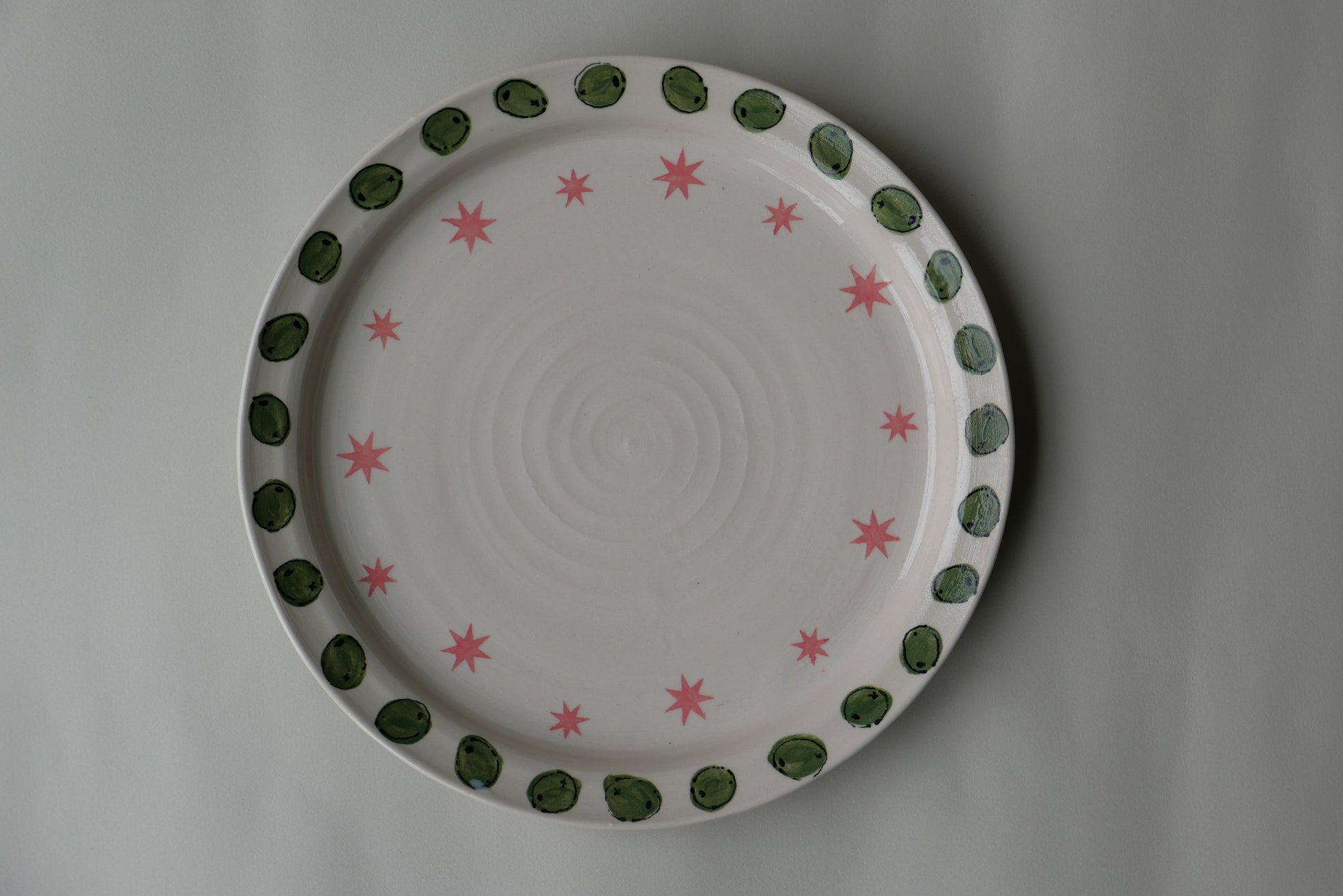 olive and star plate