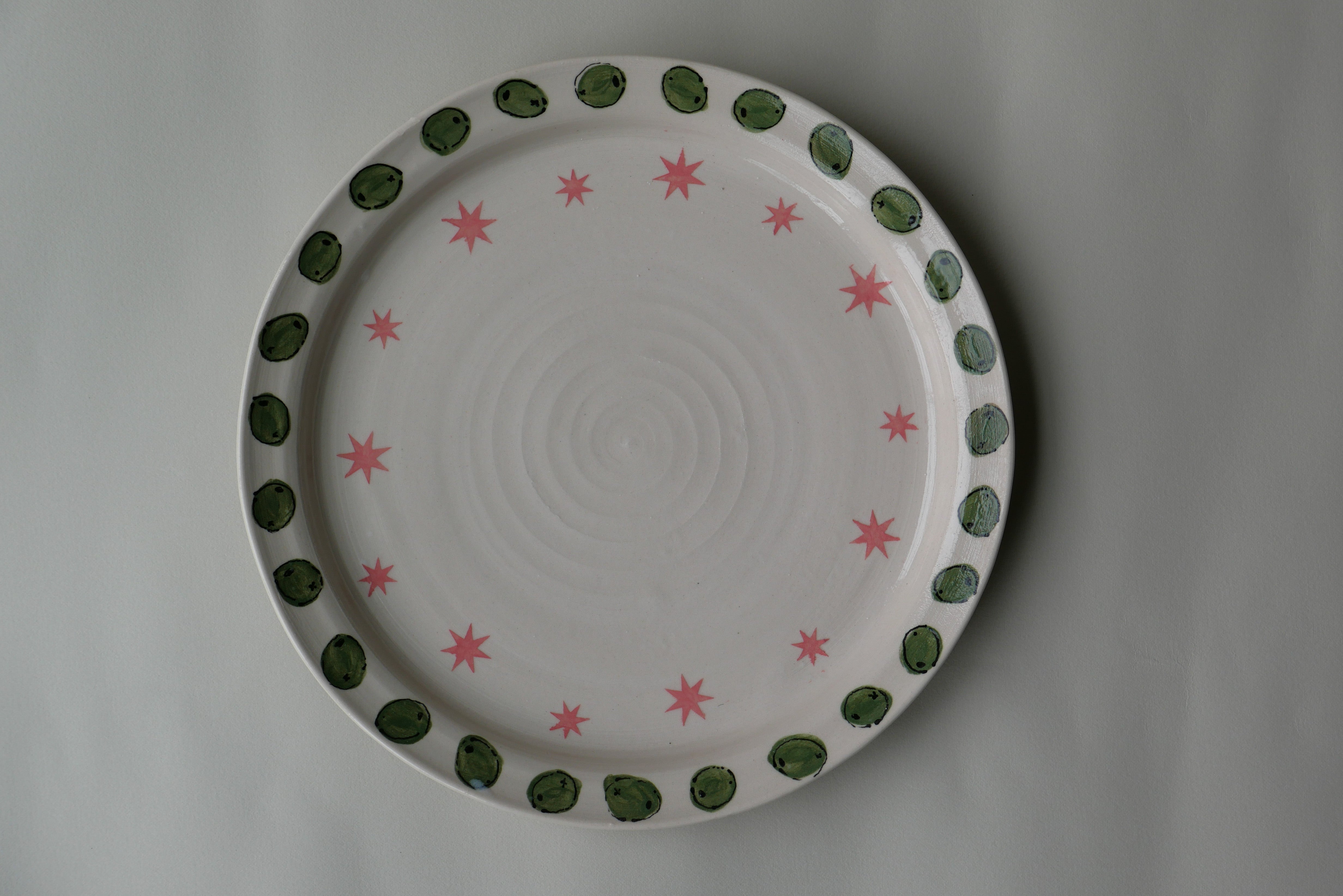 olive and star plate