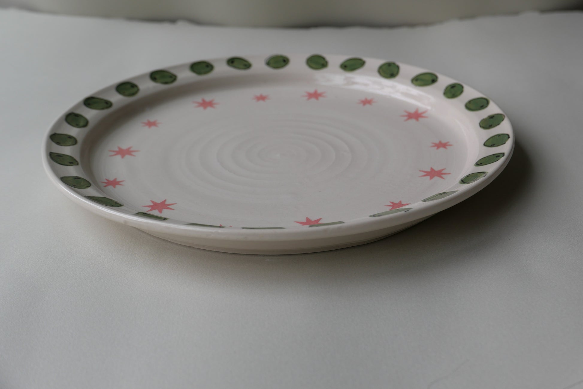 olive and star plate
