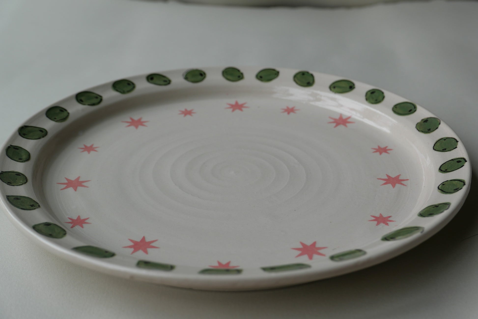olive and star plate