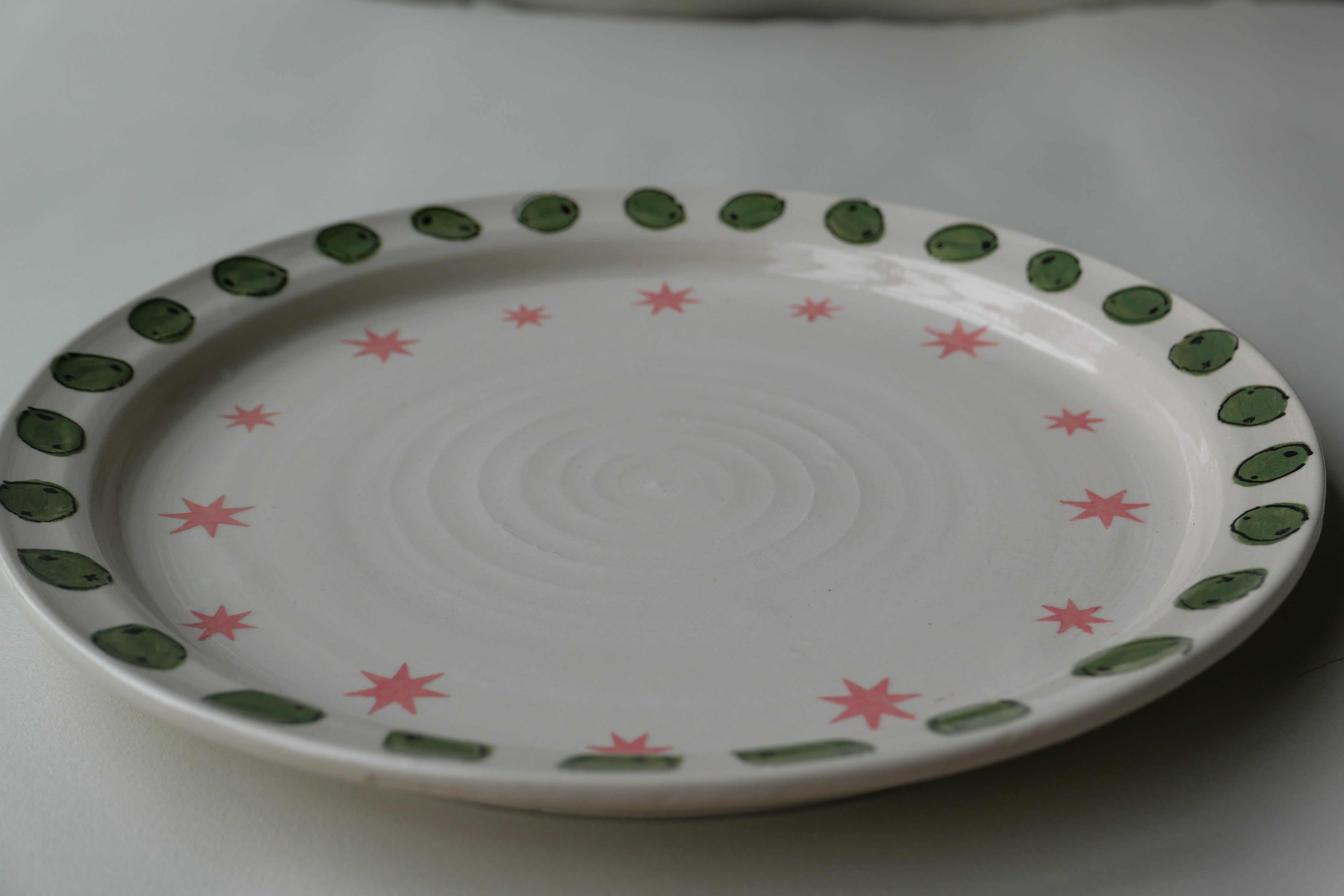 olive and star plate